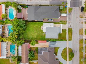 5658 SW 1st St, Miami FL 33134