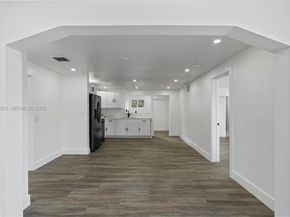 5658 SW 1st St, Miami FL 33134