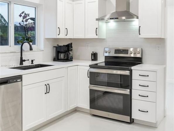 15309 SW 183rd Ter, Miami FL 33187