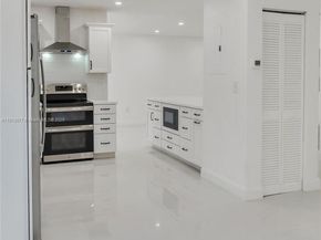 15309 SW 183rd Ter, Miami FL 33187