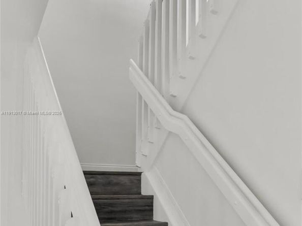 15309 SW 183rd Ter, Miami FL 33187