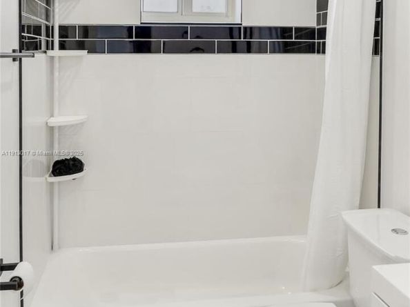 15309 SW 183rd Ter, Miami FL 33187