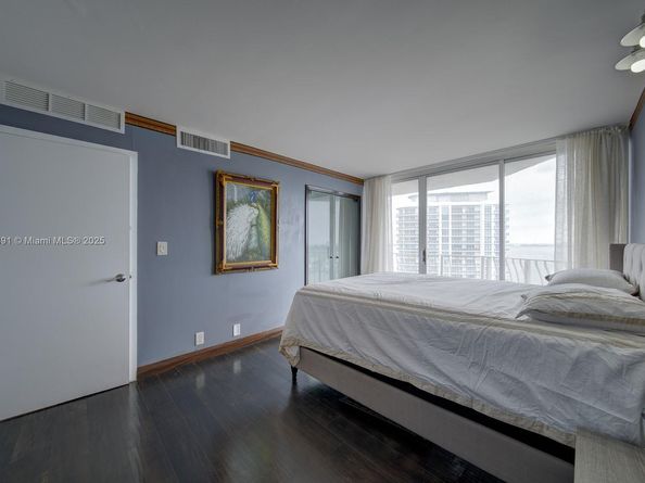 7601 E Treasure Dr 1811, North Bay Village FL 33141