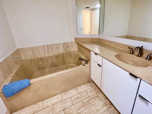 1717 N Bayshore Dr A1953, Miami FL 33132