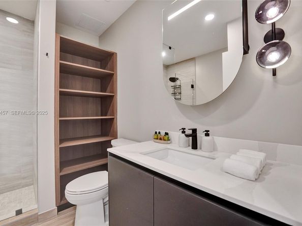 580 72nd St 1511, Miami Beach FL 33141