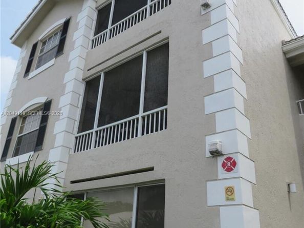 Undisclosed Address #A12049119, Oakland Park FL 33309