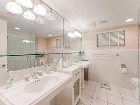 3090 NE 48th St 7, Fort Lauderdale FL 33308