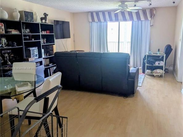 12701 SW 14th St 308J, Pembroke Pines FL 33027