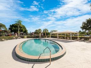 12027 S Greenway Cir 206, Royal Palm Beach FL 33411