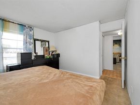 12027 S Greenway Cir 206, Royal Palm Beach FL 33411