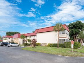 12027 S Greenway Cir 206, Royal Palm Beach FL 33411