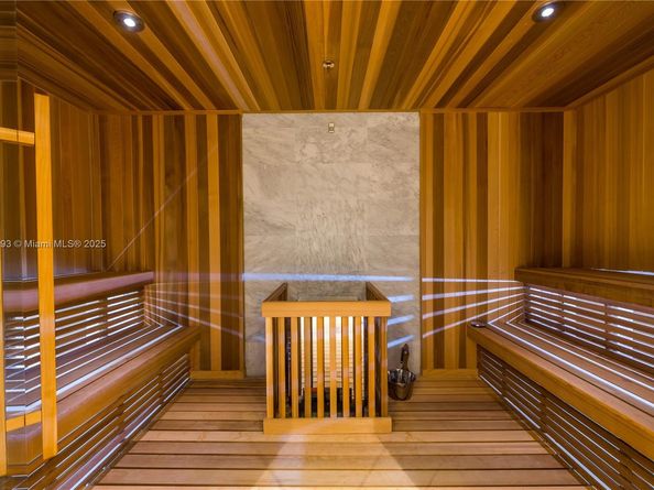 2821 S Bayshore Dr LPHD, Miami FL 33133