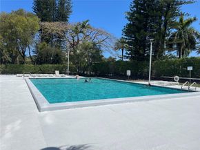 20100 W Country Club Dr 507, Aventura FL 33180