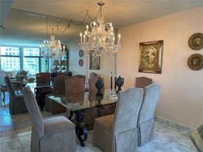 20100 W Country Club Dr 507, Aventura FL 33180