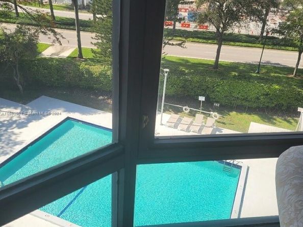20100 W Country Club Dr 507, Aventura FL 33180