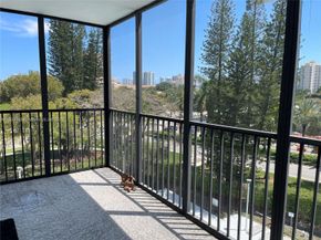 20100 W Country Club Dr 507, Aventura FL 33180