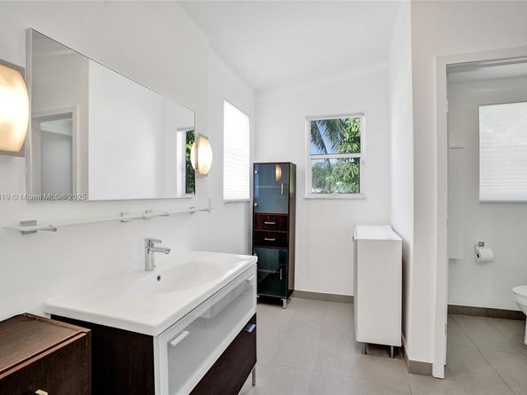 4917 SW 32nd Way, Hollywood FL 33312