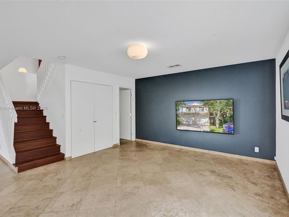 4917 SW 32nd Way, Hollywood FL 33312