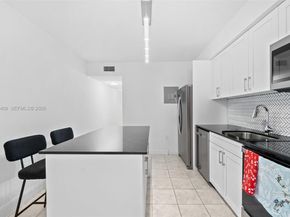 515 SW 3rd St 6, Miami FL 33130