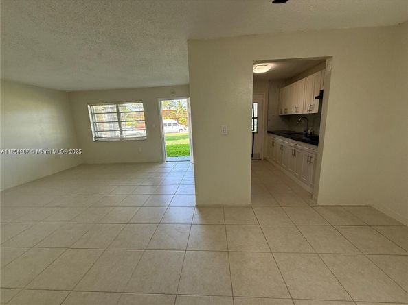 70 NE 202nd Ter T7, Miami Gardens FL 33179