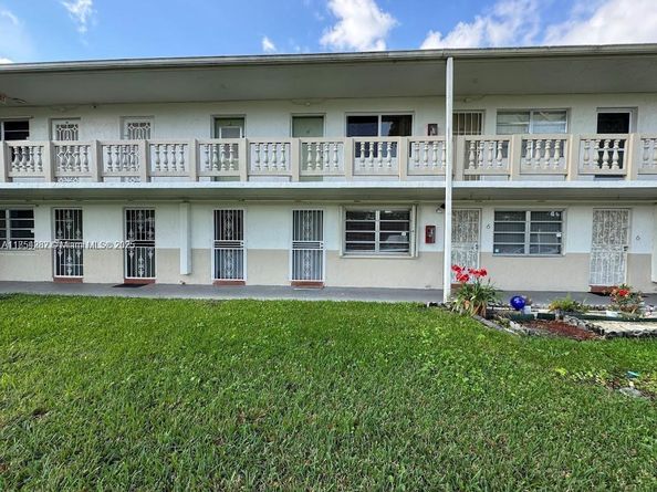 70 NE 202nd Ter T7, Miami Gardens FL 33179
