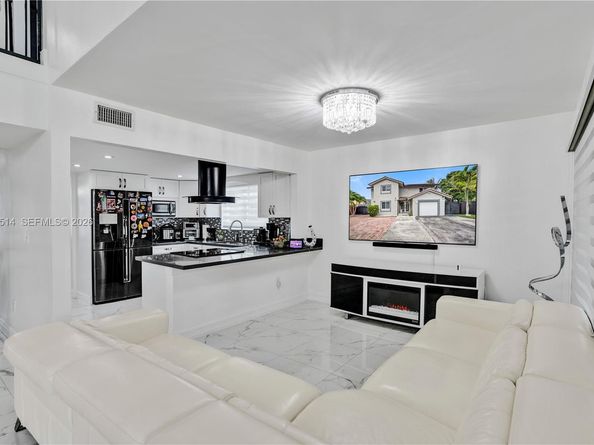 15463 SW 57th St, Miami FL 33193