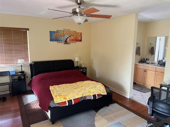 Undisclosed Address #A11893144, Miami FL 33186