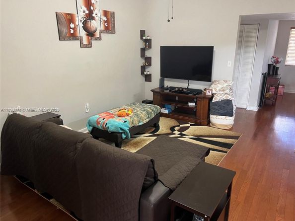 Undisclosed Address #A11893144, Miami FL 33186