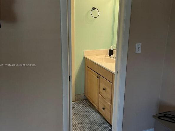 Undisclosed Address #A11893144, Miami FL 33186