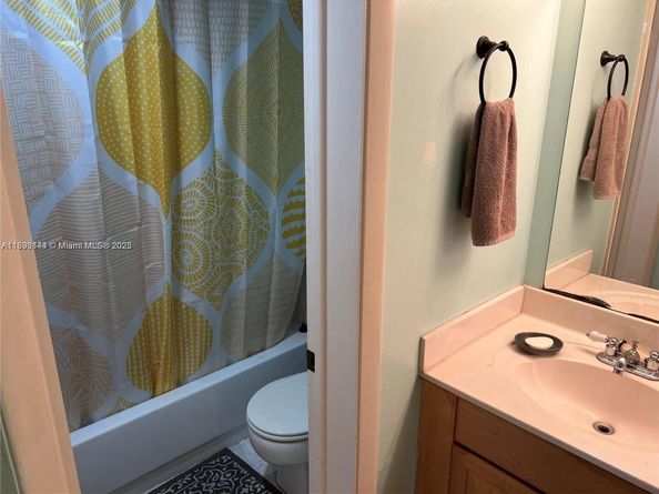 Undisclosed Address #A11893144, Miami FL 33186