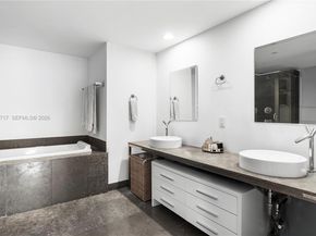 495 Brickell Ave 1001, Miami FL 33131