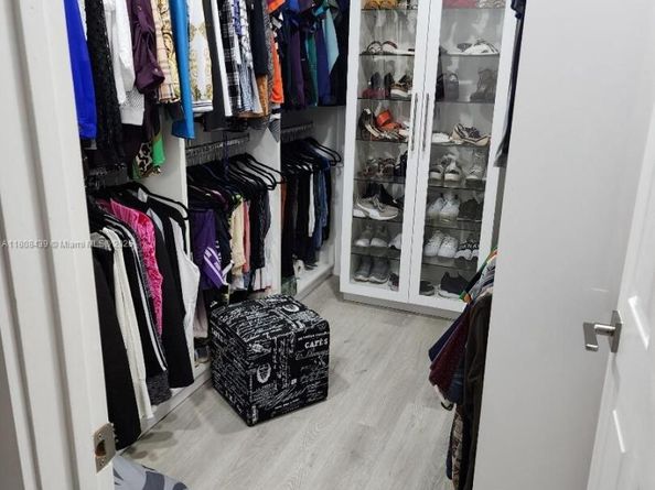 612 SW 179th Ave, Pembroke Pines FL 33029