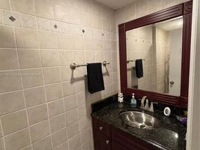 3650 Inverrary Dr 3YG, Lauderhill FL 33319