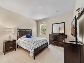 19165 N Gardenia Ave, Weston FL 33332