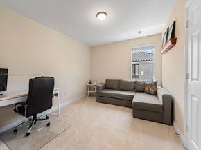 19165 N Gardenia Ave, Weston FL 33332