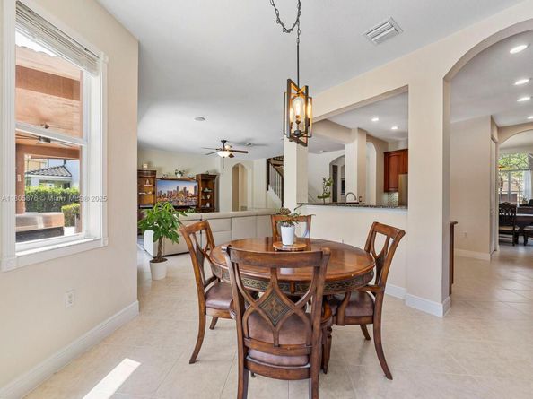 19165 N Gardenia Ave, Weston FL 33332