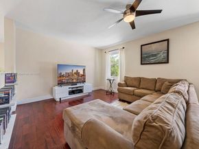 19165 N Gardenia Ave, Weston FL 33332