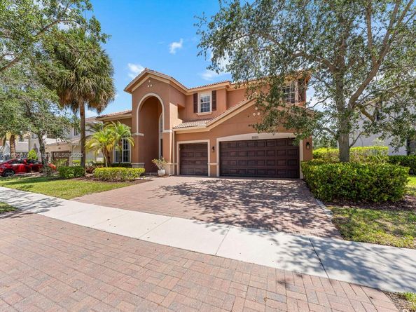 19165 N Gardenia Ave, Weston FL 33332
