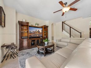 19165 N Gardenia Ave, Weston FL 33332