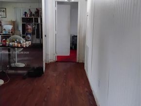 2124 NW 81st St, Miami FL 33147