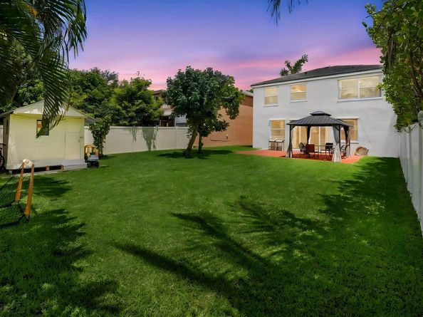 9670 Wolcott Place, Wellington FL 33414