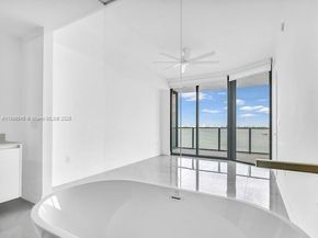 700 NE 24TH St 706, Miami FL 33137