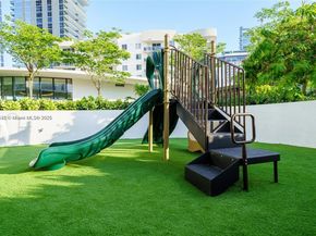 700 NE 24TH St 706, Miami FL 33137