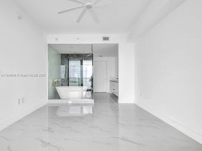 700 NE 24TH St 706, Miami FL 33137