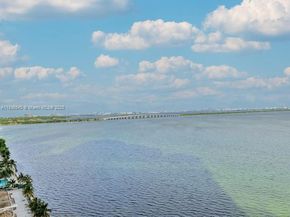 700 NE 24TH St 706, Miami FL 33137