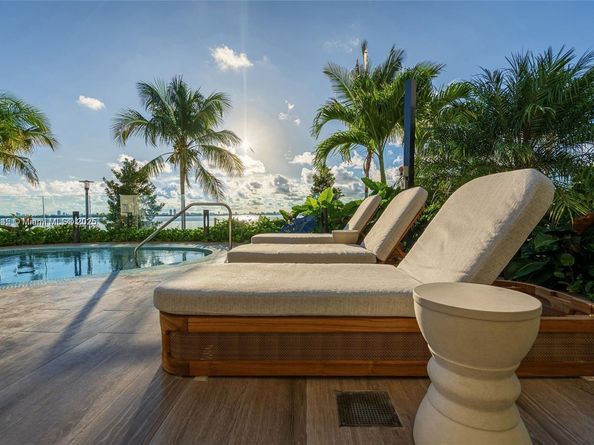 700 NE 24TH St 706, Miami FL 33137