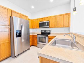 21007 NW 14 Pl 351, Miami Gardens FL 33169