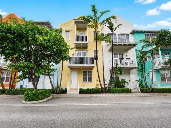 810 N 3rd Ave N 76, Lake Worth FL 33460