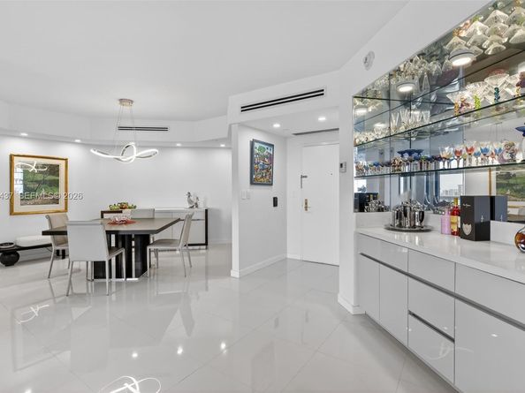 3000 Island Blvd 2404, Aventura FL 33160