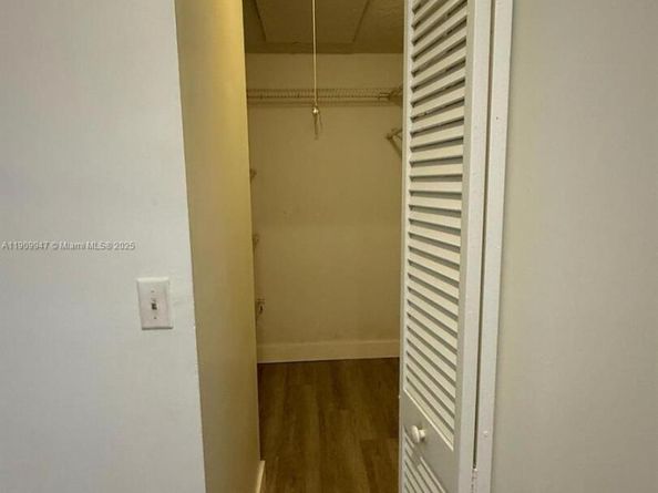 438 NE 210th Cir Ter 2024B, Miami FL 33179